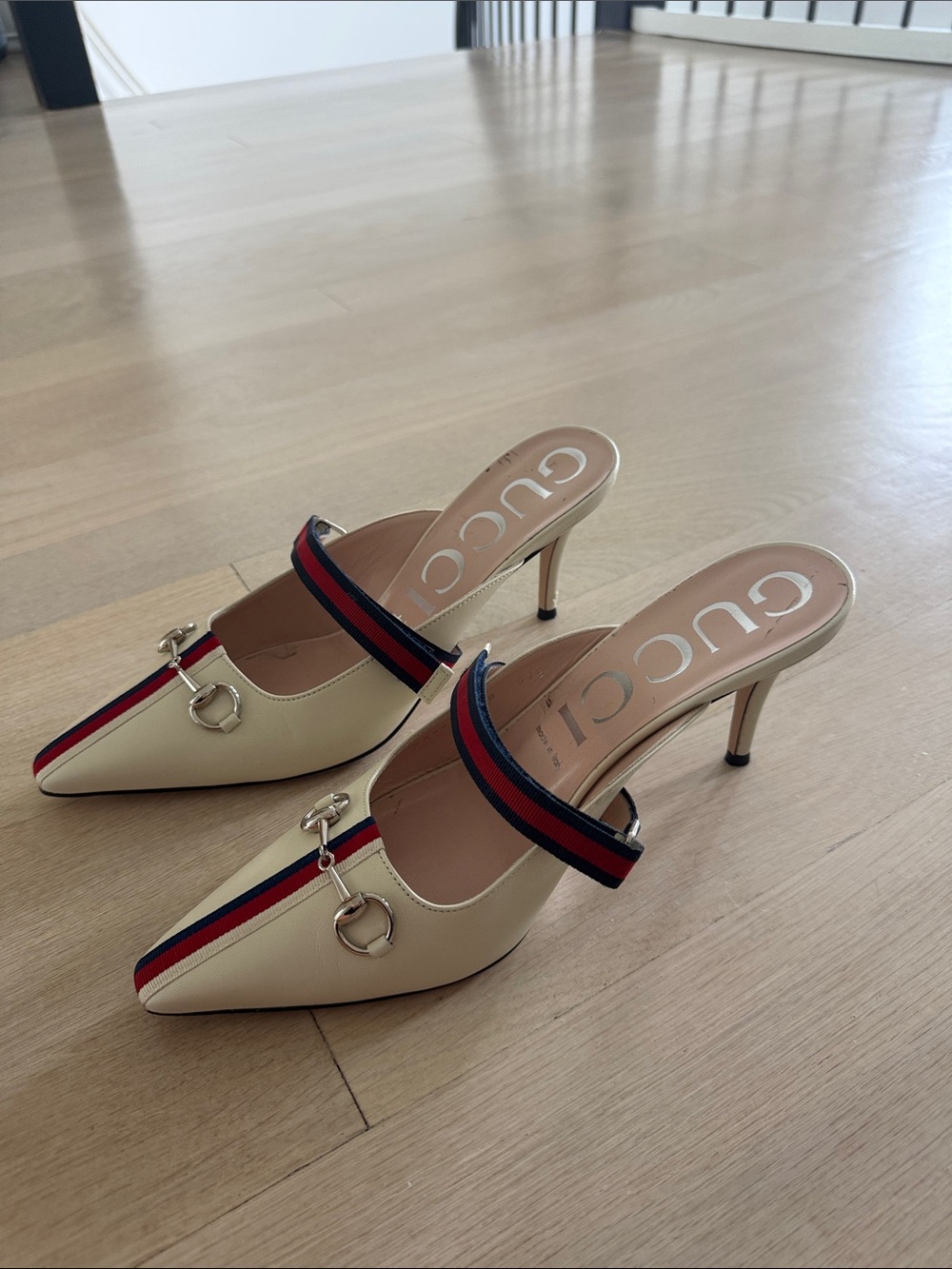 Gucci Cream Leather Pointed Mule with Red & Navy Web Stripe - Picture 2 of 2